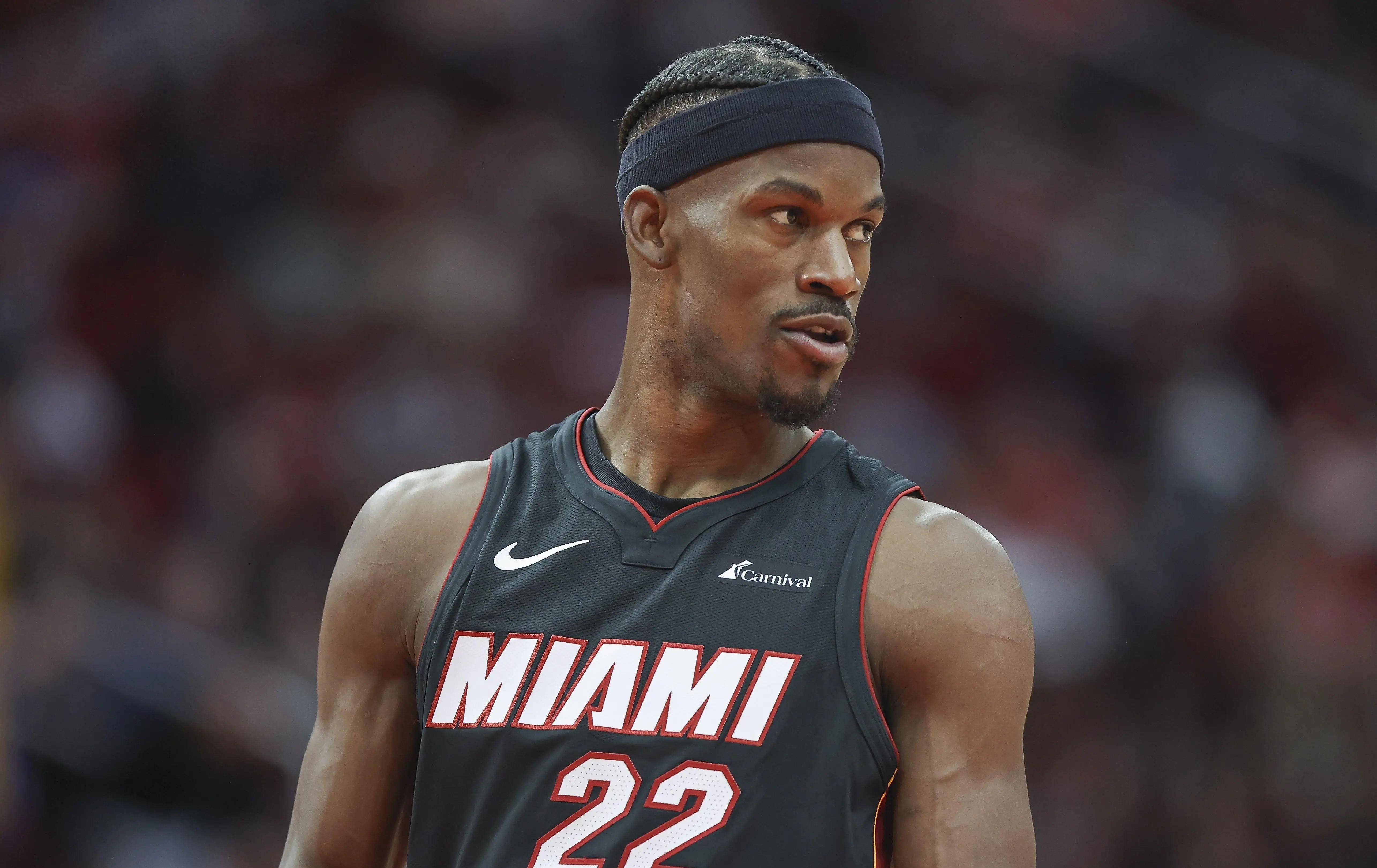 ac米兰体育官网-雷霆横扫尼日利亚男篮，波尔津吉斯完成帽子戏法