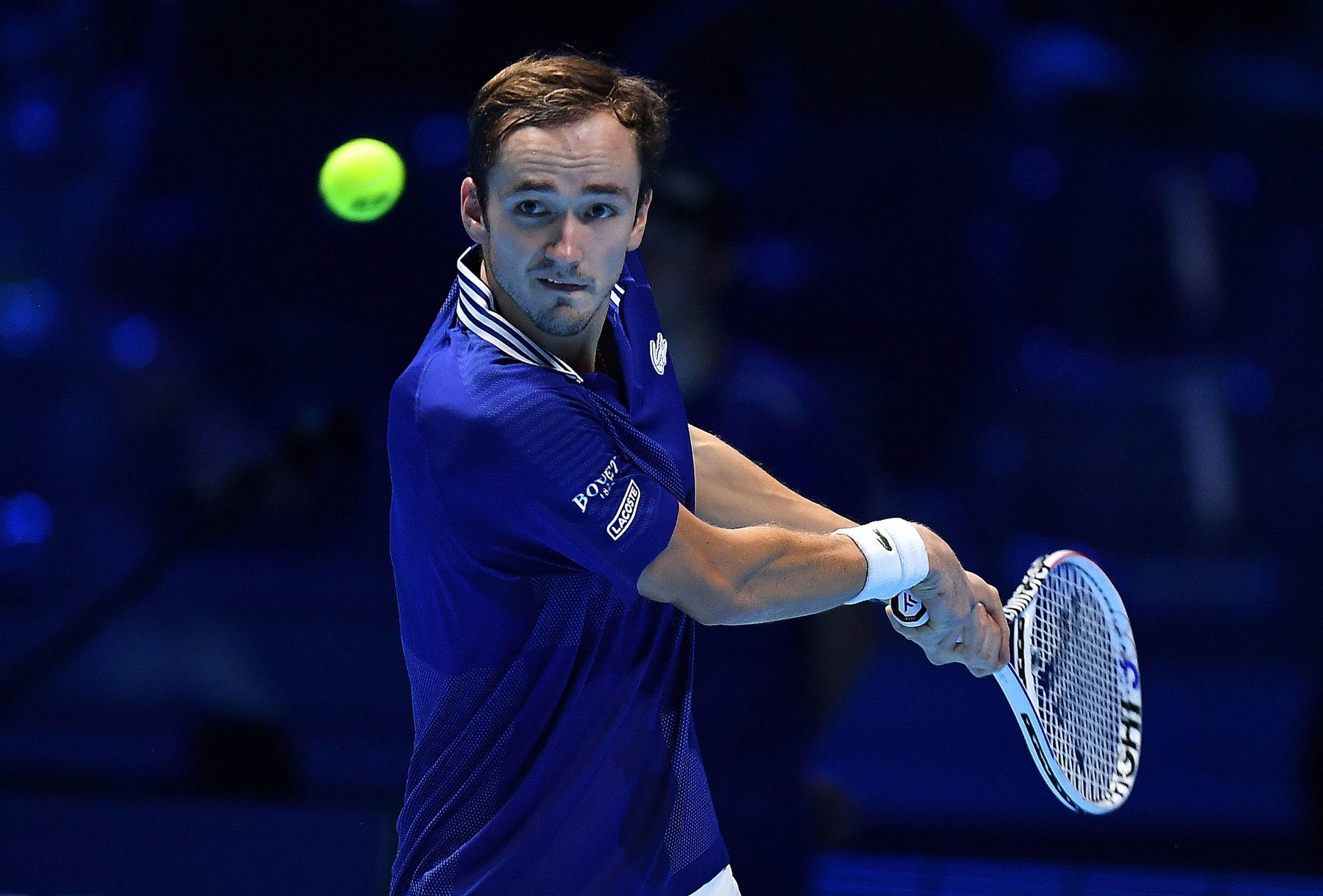 世界网球队鏖战欧洲网球队，梅德韦杰夫统治全场的简单介绍