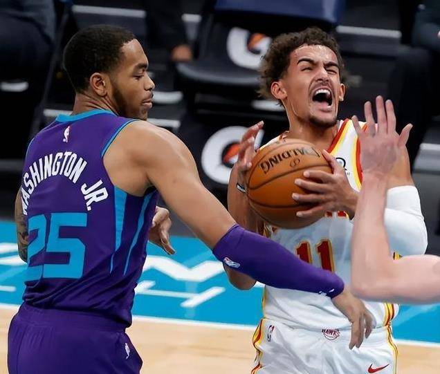 美国男篮横扫篮网，特雷杨打破历史纪录