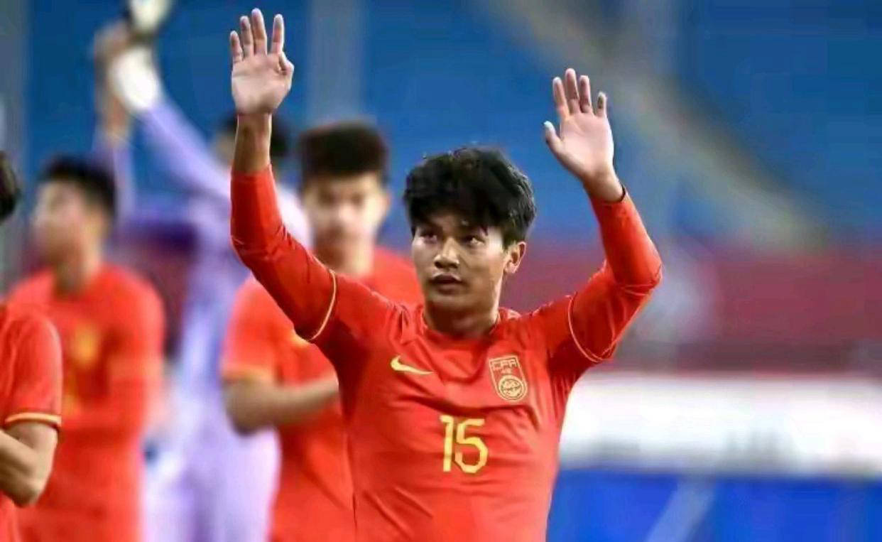 目前战绩不佳,球队备战压力山大 目前战绩不佳,球队备战压力山大