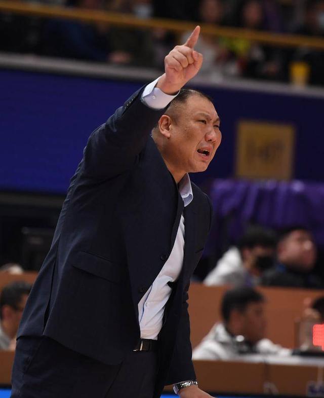 米尔斯带领山东鲁能绝地反击的简单介绍 米尔斯带领山东鲁能绝地反击的简单介绍