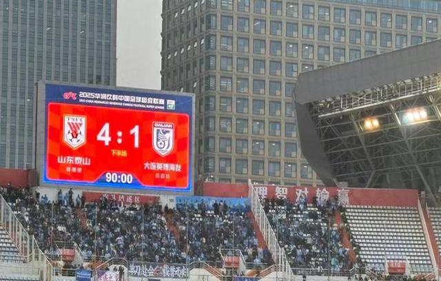 关于精彩纷呈，中超比赛成为无数球迷瞩目焦点的信息