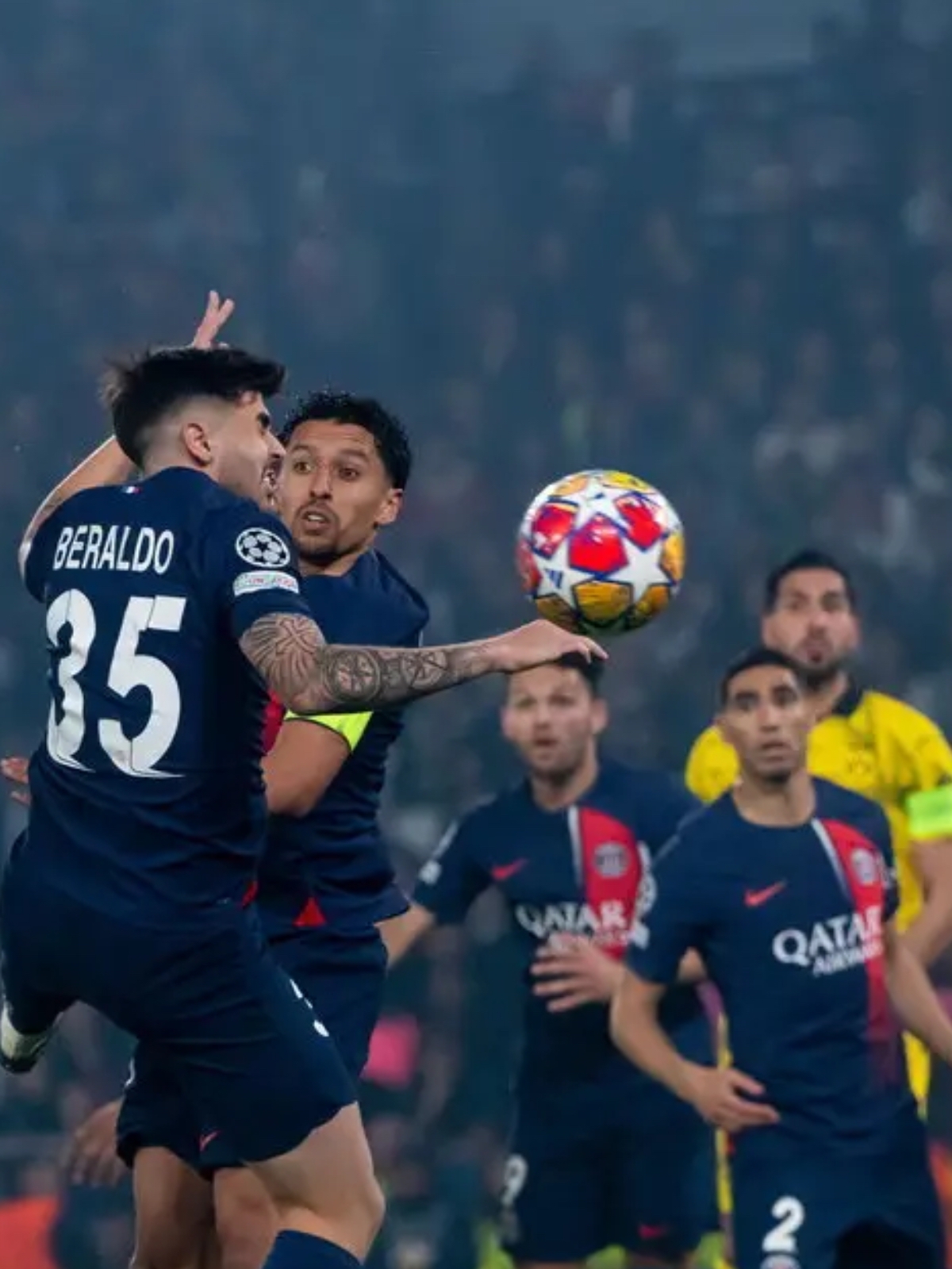 米兰体育官网-包含巴黎圣日耳曼大胜，晋级淘汰赛的词条