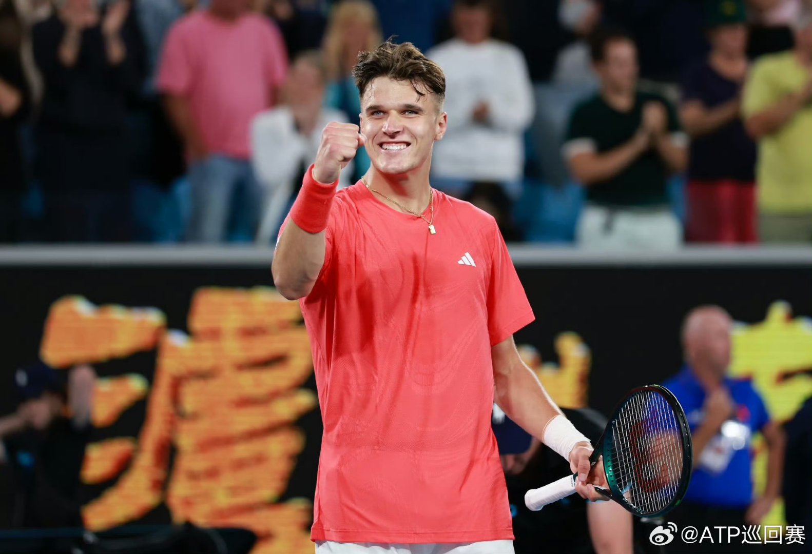 ac米兰-澳大利亚网球队强势美国网球队，克耶高斯制霸全场的简单介绍