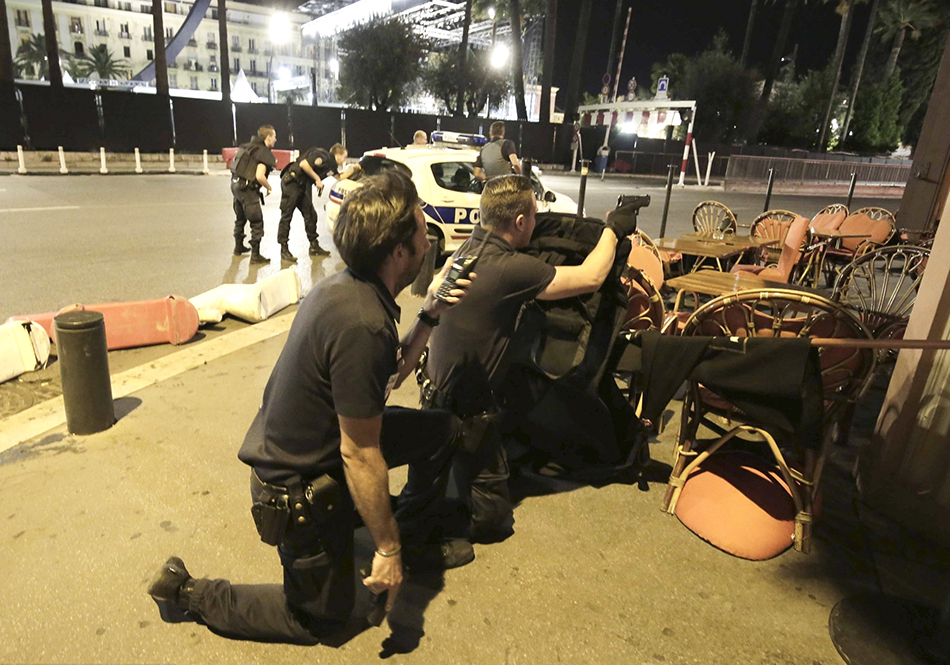 法国队碾压丹麦队，辛杜高光表现的简单介绍